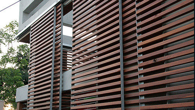 officinemama_frangisole Frangisole verticali in legno